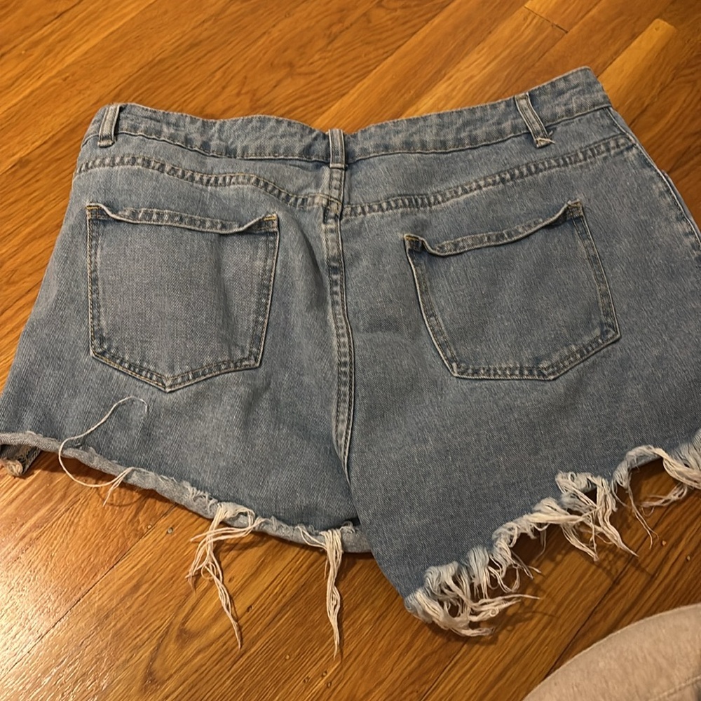 Distressed Denim Shorts - Picture 3 of 3